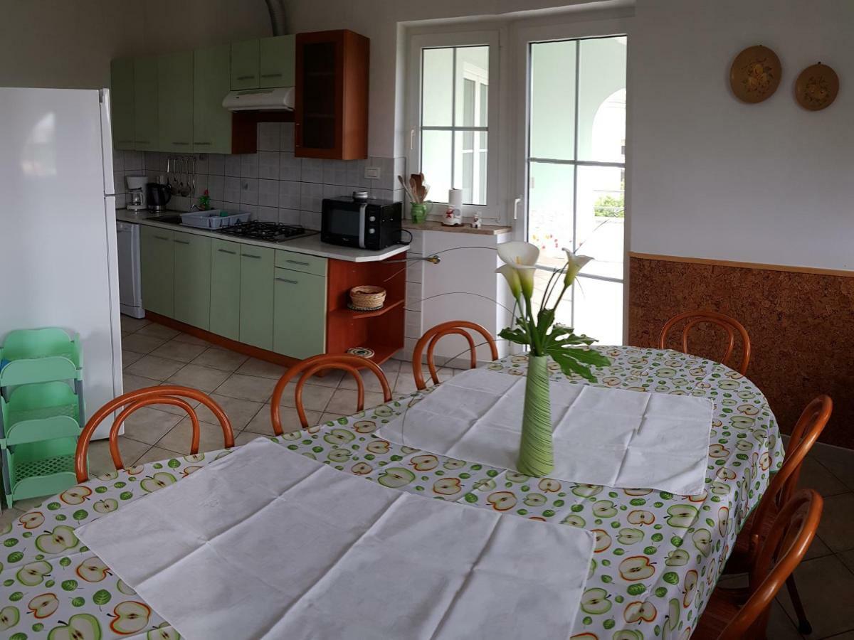 Villa Noela Пула Екстериор снимка