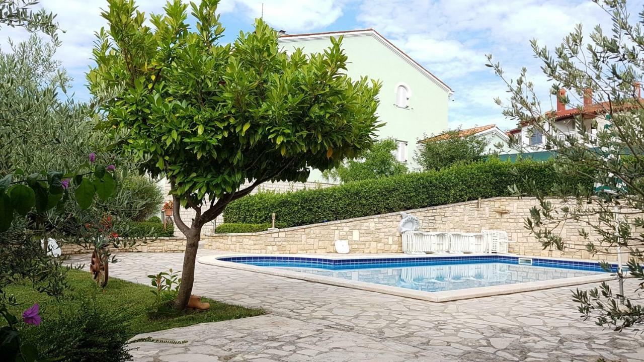 Villa Noela Пула Екстериор снимка