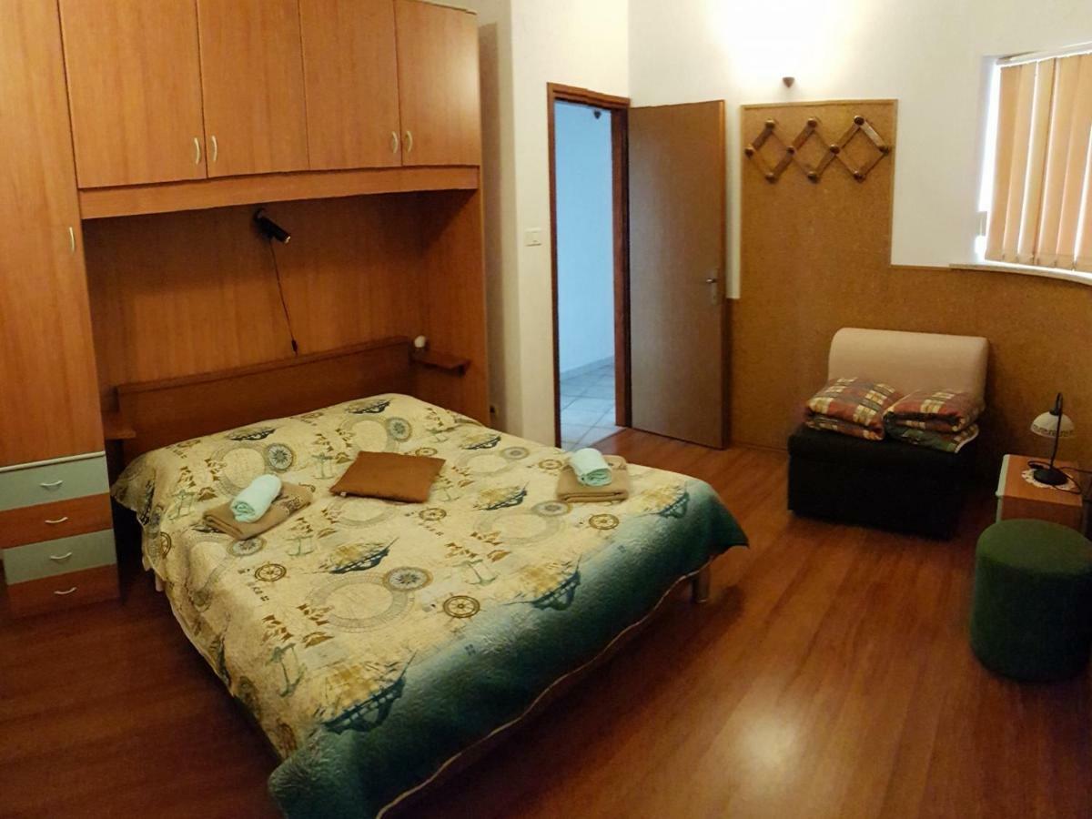 Villa Noela Пула Екстериор снимка
