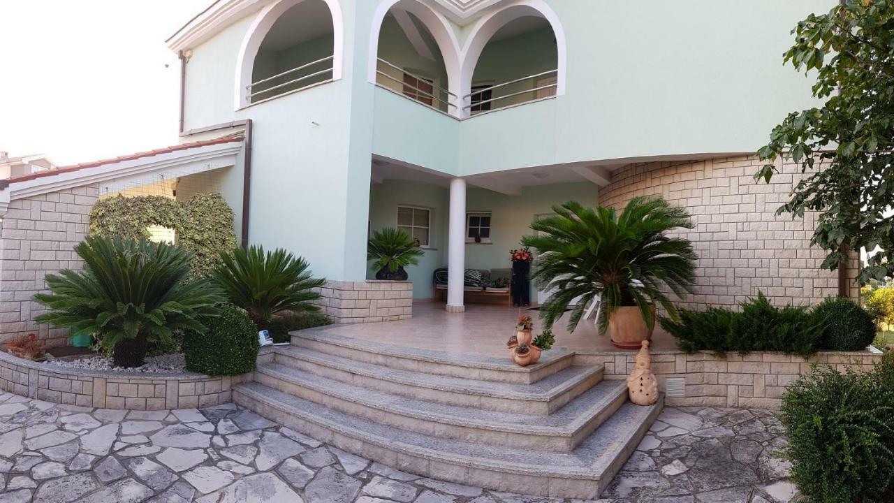 Villa Noela Пула Екстериор снимка